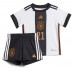 Tyskland Ilkay Gundogan #21 Replika Babytøj Hjemmebanesæt Børn VM 2022 Kortærmet (+ Korte bukser)